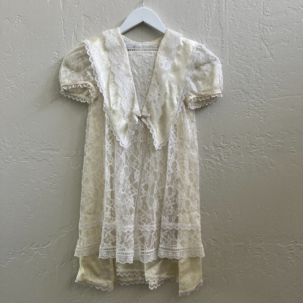 Vinage 1970's Gunne Sax White Lace Baby Girl's Dress